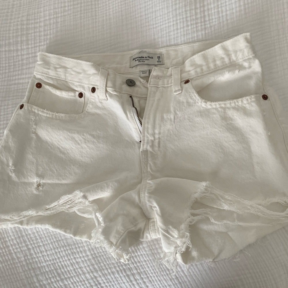 Abercrombie Curve Love Boyfriend Short